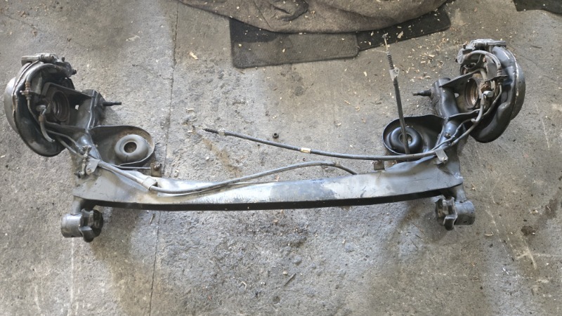 Балка подвески TOYOTA ALPHARD ANH15 2AZFE 2004 задняя (б/у)