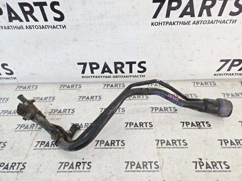 Горловина топливного бака TOYOTA CELSIOR UCF31 3UZFE 2004 (б/у)