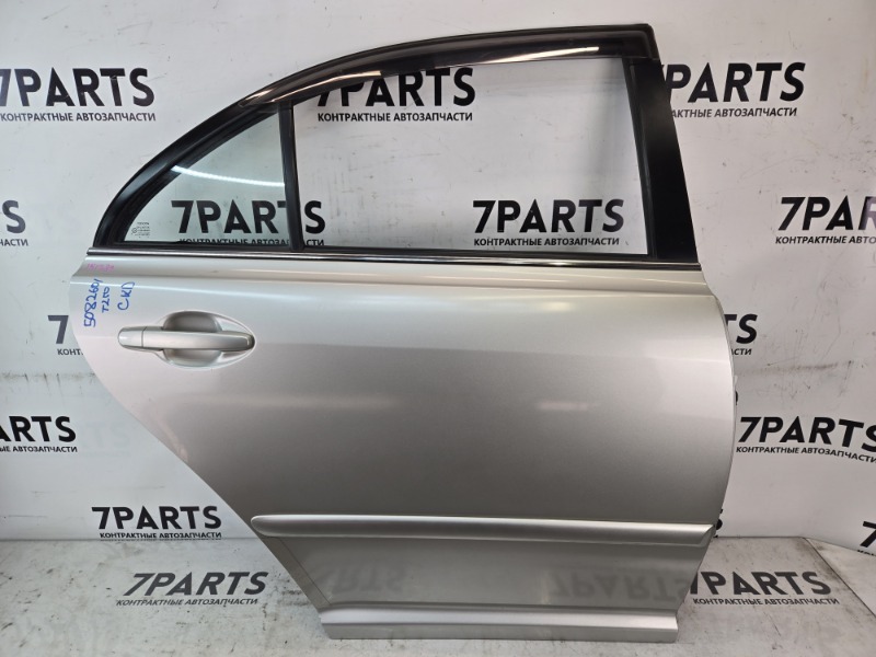 Дверь TOYOTA AVENSIS AZT250 1AZFSE 2003 задняя правая (б/у)