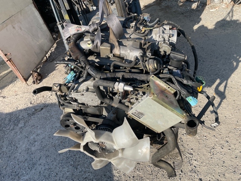 Двигатель NISSAN ELGRAND APE50 VQ35DE 2000 (б/у)