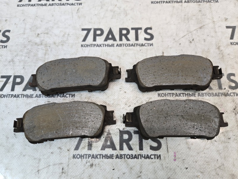 Тормозные колодки TOYOTA ESQUIRE ZWR80 2ZRFXE 2015 заднее (б/у)