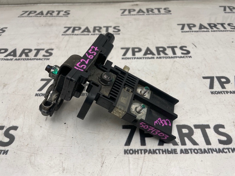 Клемма MAZDA PREMACY CREW LFVD 2009 (б/у)