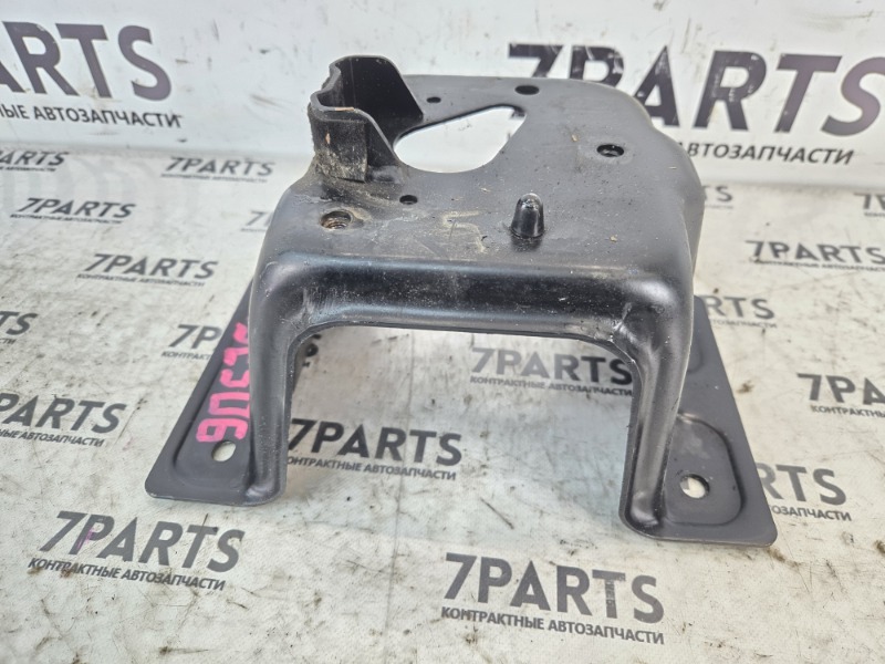 Крепление запасного колеса NISSAN SAFARI WTY61 ZD30DDTI 2002 (б/у)