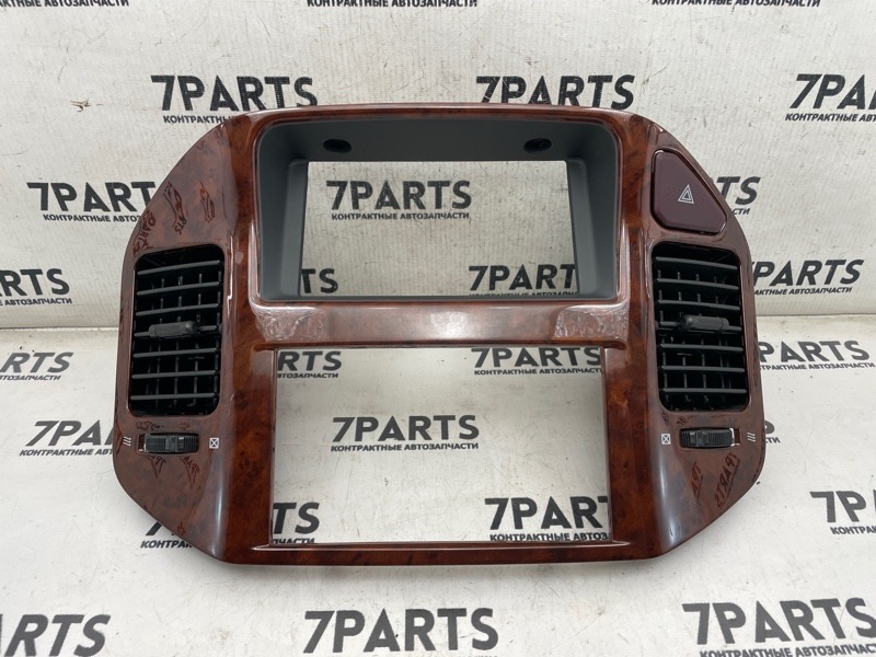 Консоль магнитофона MITSUBISHI PAJERO V65W 6G74 2003 (б/у)
