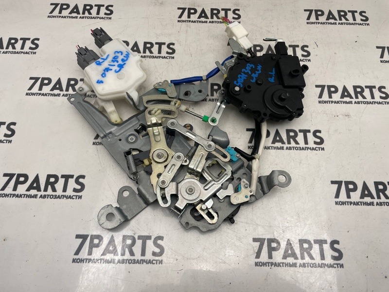 Замок двери MAZDA PREMACY CREW LFVD 2009 задний левый (б/у)