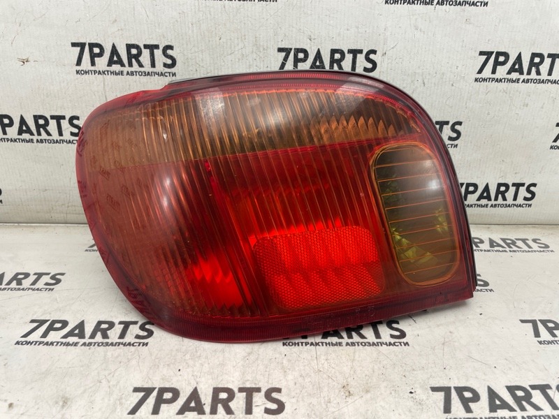 Стоп TOYOTA VITZ SCP10 1SZFE 2004 задний левый (б/у)
