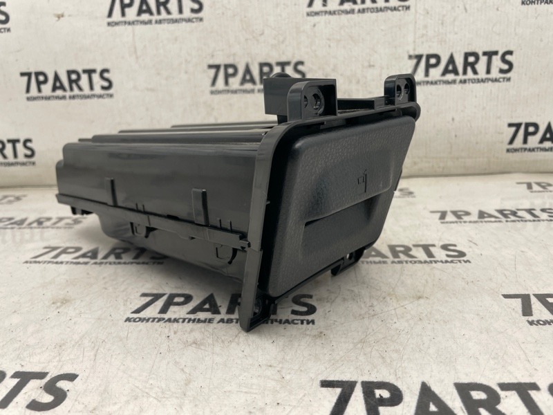 Подстаканник TOYOTA ESQUIRE ZWR80 2ZRFXE 2015 (б/у)