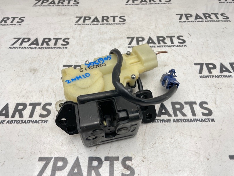 Замок 5-й двери TOYOTA ISIS ZNM10 1ZZFE 2008 (б/у)