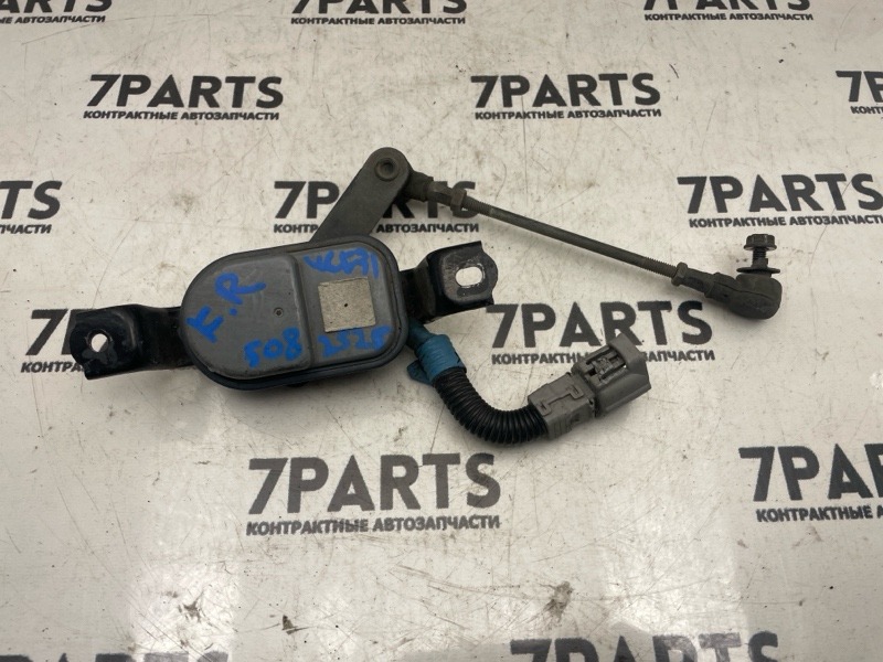 Датчик контроля высоты TOYOTA CELSIOR UCF31 3UZFE 2004 передний правый (б/у)