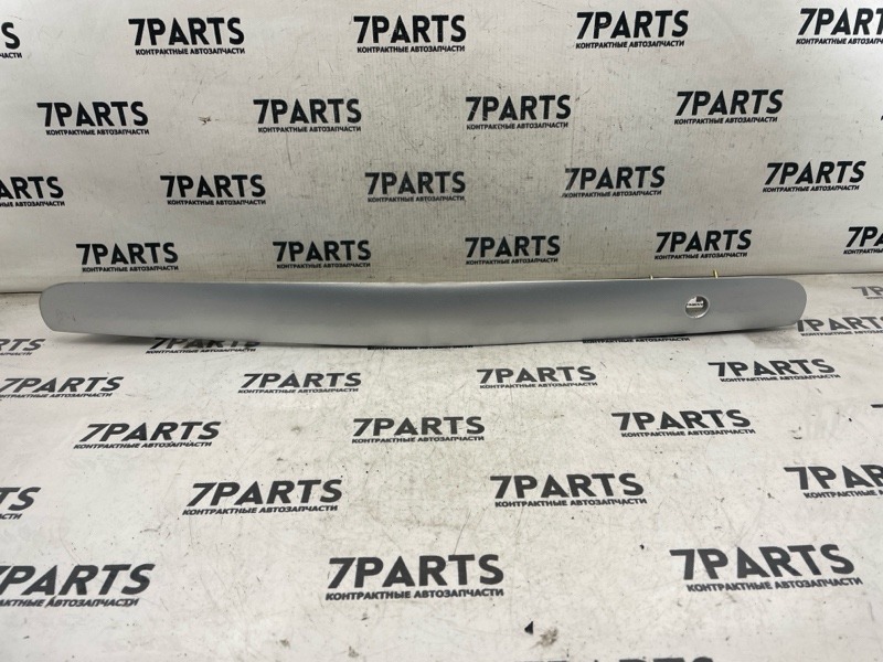 Накладка 5-й двери MAZDA MPV LWEW FS 1999 (б/у)