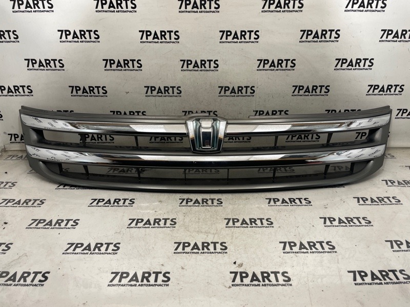 Решетка радиатора TOYOTA ISIS ZNM10 1ZZFE 2008 (б/у)