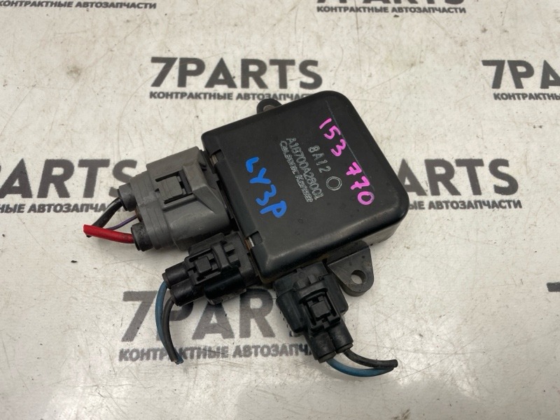 Блок управления вентилятором охлаждения MAZDA MPV LY3P (б/у)