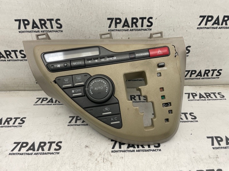 Климат-контроль TOYOTA ISIS ZNM10 (б/у)