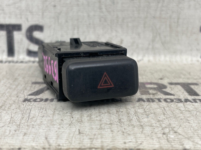 Кнопка TOYOTA CALDINA ST210 (б/у)