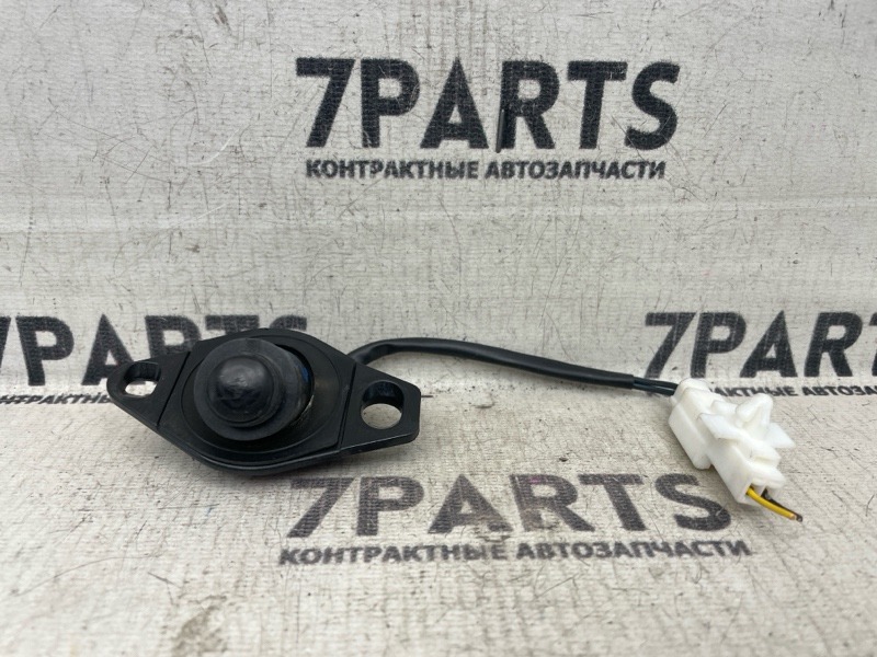 Кнопка открывания багажника MAZDA PREMACY CREW LFVD 2009 (б/у)