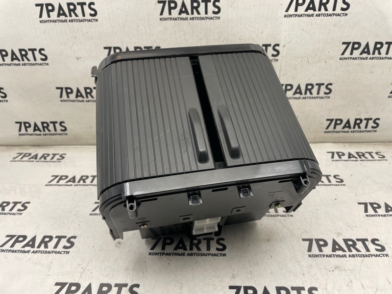 Бардачок NISSAN X-TRAIL NT30 QR20DE 2004 (б/у)