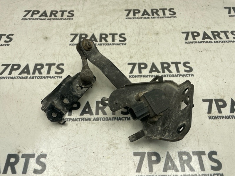 Датчик контроля высоты LEXUS LS460 USF40 1URFSE 2007 задний левый (б/у)