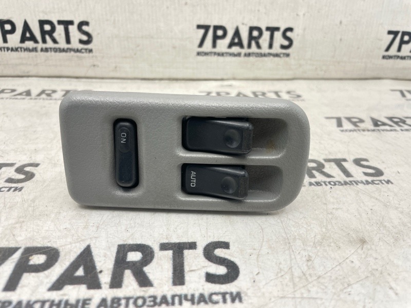 Блок упр. стеклоподьемниками MAZDA BONGO FRIENDEE SG5W J5 2002 передний правый (б/у)