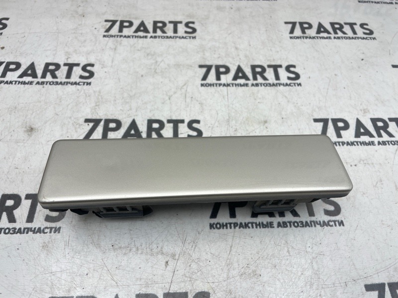 Заглушка бампера NISSAN X-TRAIL NT30 QR20DE 2004 задняя (б/у)