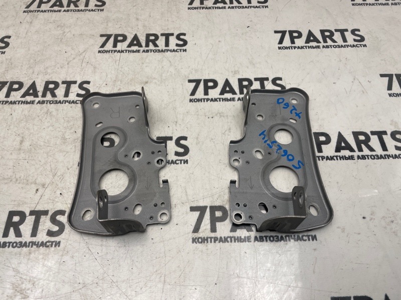 Крепление магнитофона TOYOTA PREMIO ZRT260 2ZRFAE 2011 (б/у)