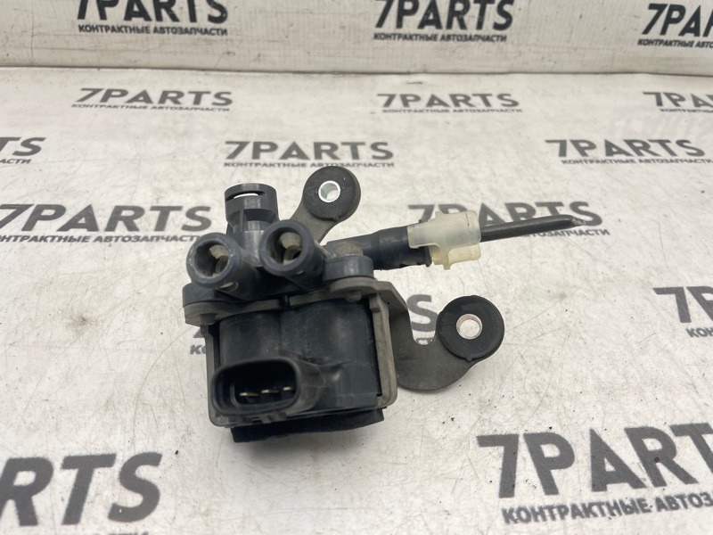 Клапан регулировки подвески TOYOTA CELSIOR UCF31 3UZFE 2004 передний (б/у)