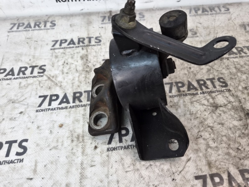 Подушка двигателя передняя правая MAZDA MPV LWEW FSDE