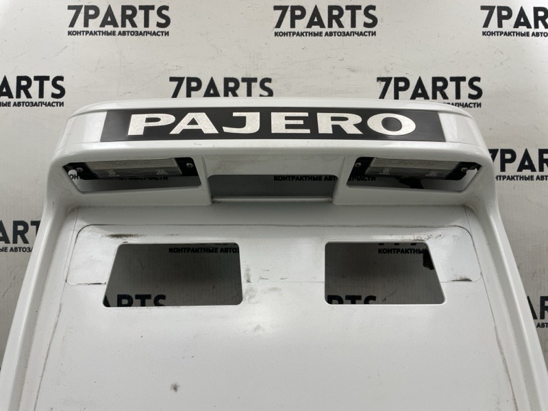 Накладка 5-й двери PAJERO 2002 V73W 6G72