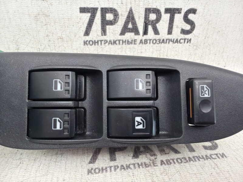 Блок упр. стеклоподьемниками передний правый ESSE L235S KFVE