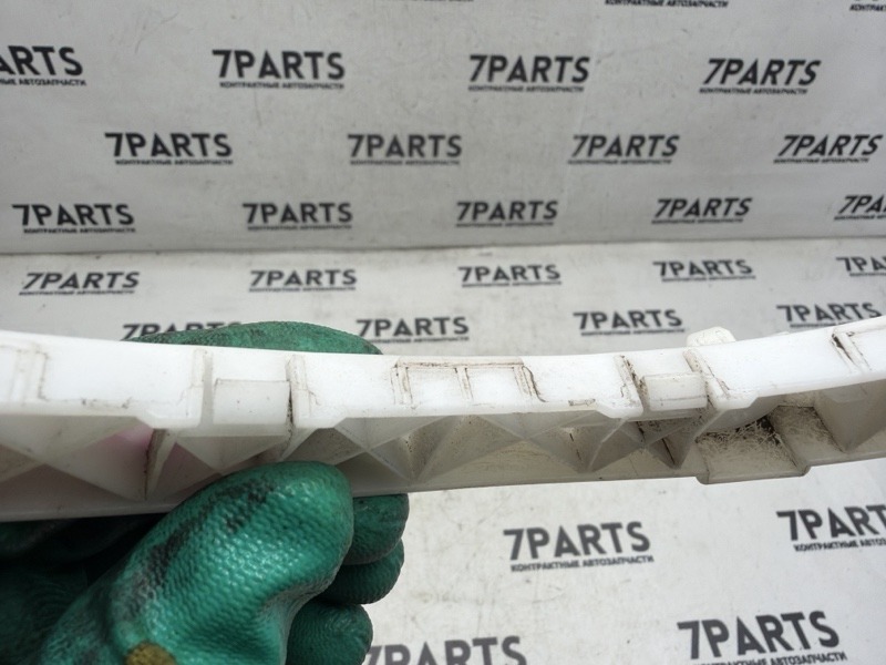 Крепление бампера заднее правое GALANT FORTIS 2011 CY3A 4B10 Крепление бампера заднее правое GALANT FORTIS 2011 CY3A 4B10