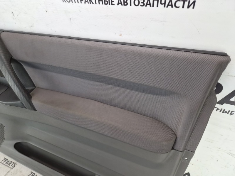 Обшивка дверей передняя правая MITSUBISHI PAJERO V65W