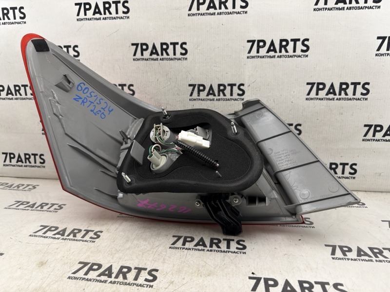 Стоп задний правый PREMIO 2015 ZRT260 2ZRFAE