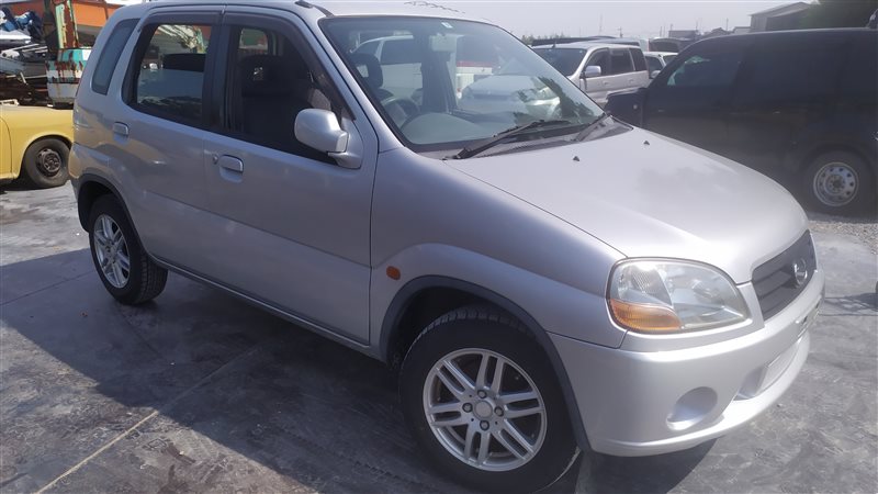 Автомобиль SUZUKI SWIFT HT51S M13A 2001 года в разбор