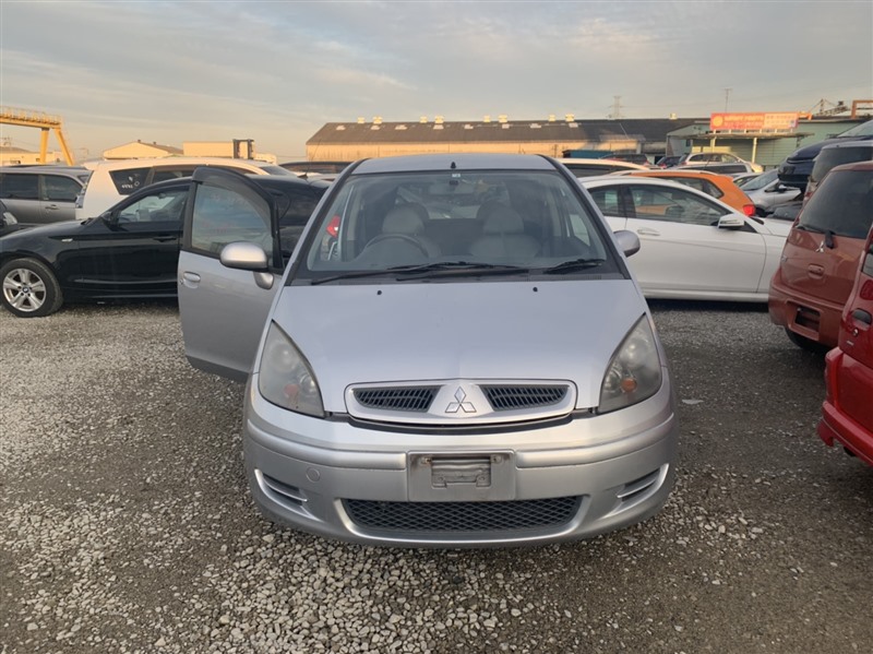 Автомобиль MITSUBISHI COLT Z27A 4G15 2004 года в разбор