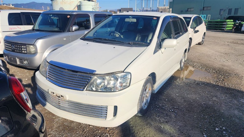 Автомобиль NISSAN LIBERTY RM12 QR20DE 2003 года в разбор