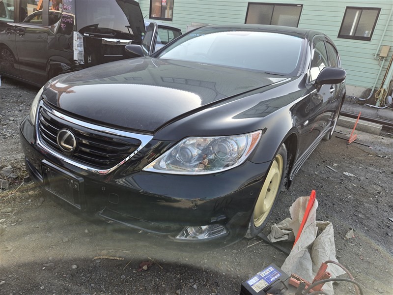 Автомобиль LEXUS LS460 USF40 1URFSE 2006 года в разбор