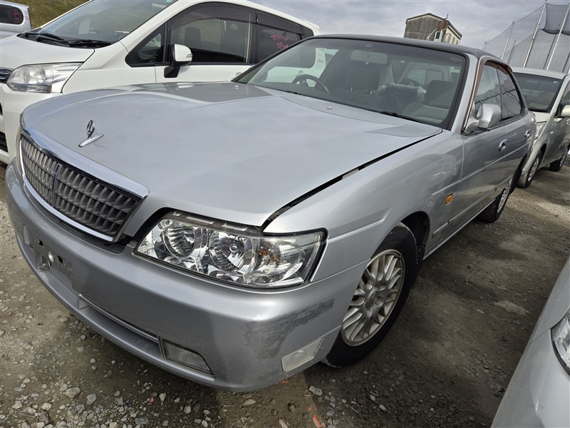 Автомобиль NISSAN LAUREL GC35 RB25DE 2002 года в разбор