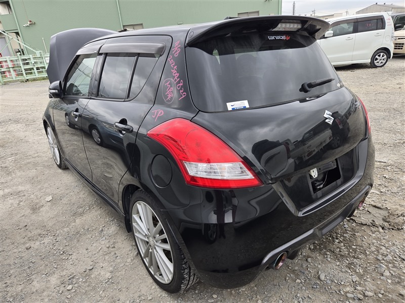 Автомобиль SUZUKI SWIFT ZC32S M16A 2014 года в разбор