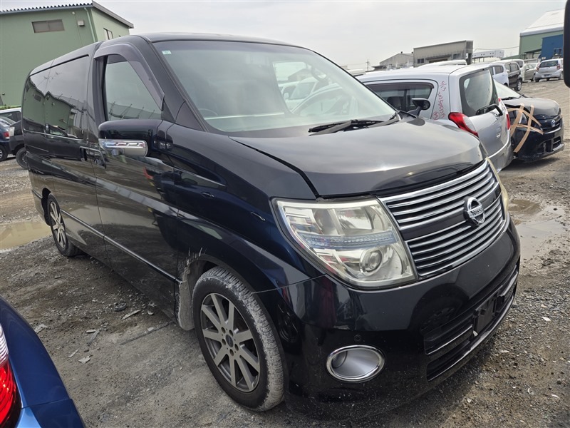 Автомобиль NISSAN ELGRAND ME51 VQ25DE 2008 года в разбор