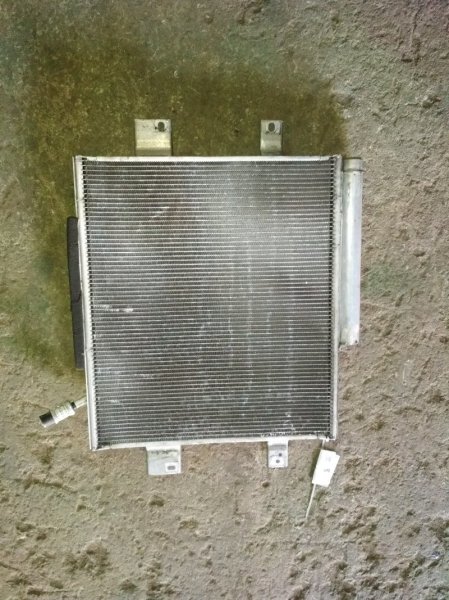 Радиатор кондиционера Toyota Bb QNC20