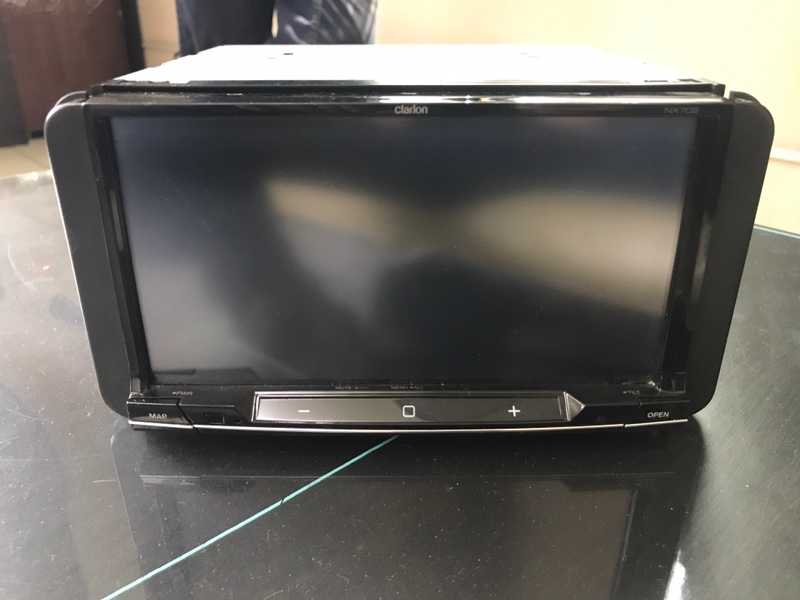 Магнитофон Clarion NX702 Магнитофон Clarion NX702
