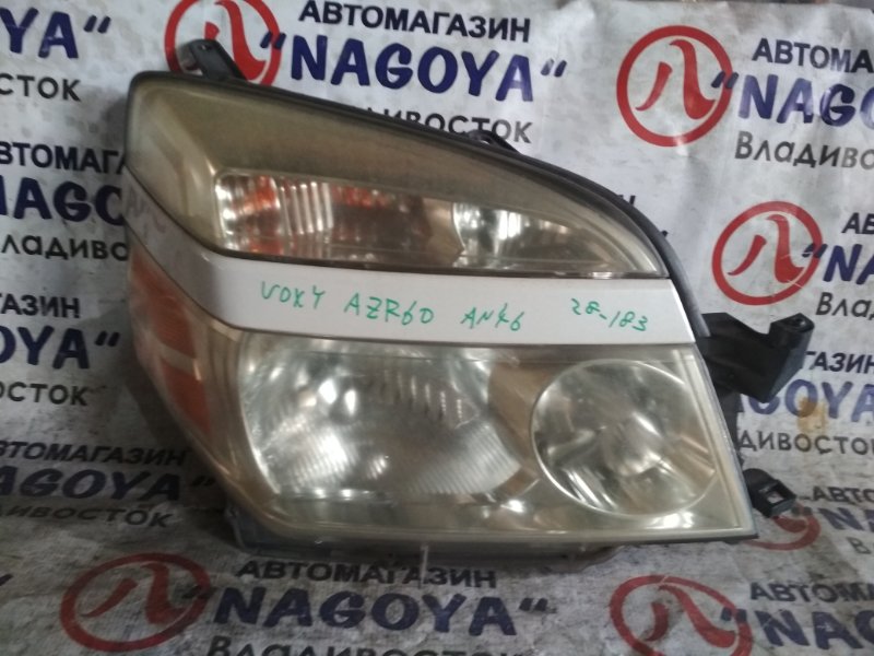 Фара Toyota Voxy AZR60 передняя правая 28183