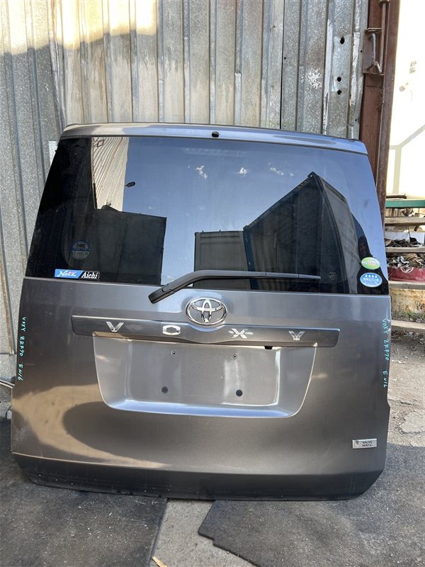Дверь 5-я Toyota Voxy ZRR70 задняя COLOR 1G3