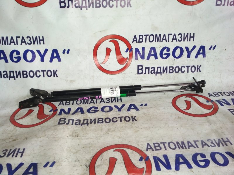 Амортизатор задней двери Toyota Ist NCP61 задний PARA