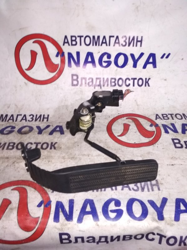 Педаль подачи топлива Toyota Celsior UCF31 3UZ-FE