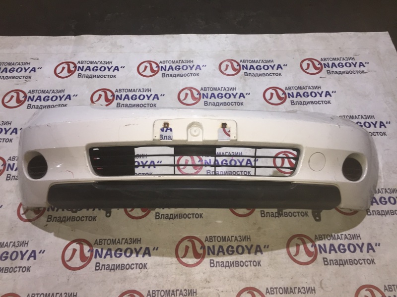 Бампер Toyota Ist NCP60 передний COLOR 068