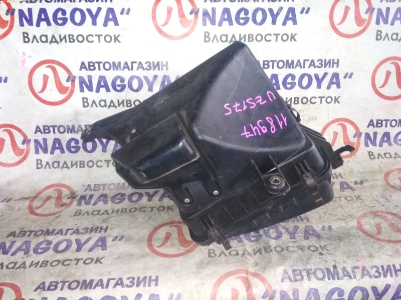Корпус воздушного фильтра Toyota Crown Majesta UZS175 1UZ-FE 22204-22010