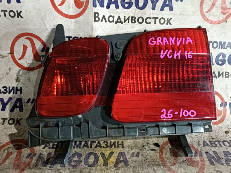 Стоп-вставка Toyota Granvia VCH16 задняя правая 26100