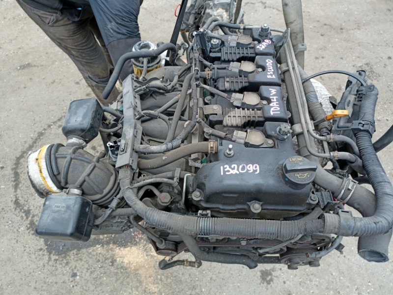 Двигатель Suzuki Escudo TDA4W J24B 1044034