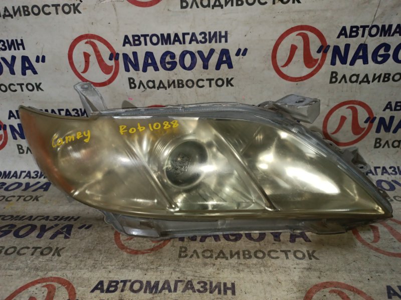 Фара Toyota Camry ACV40 2AZ-FE передняя правая 33110