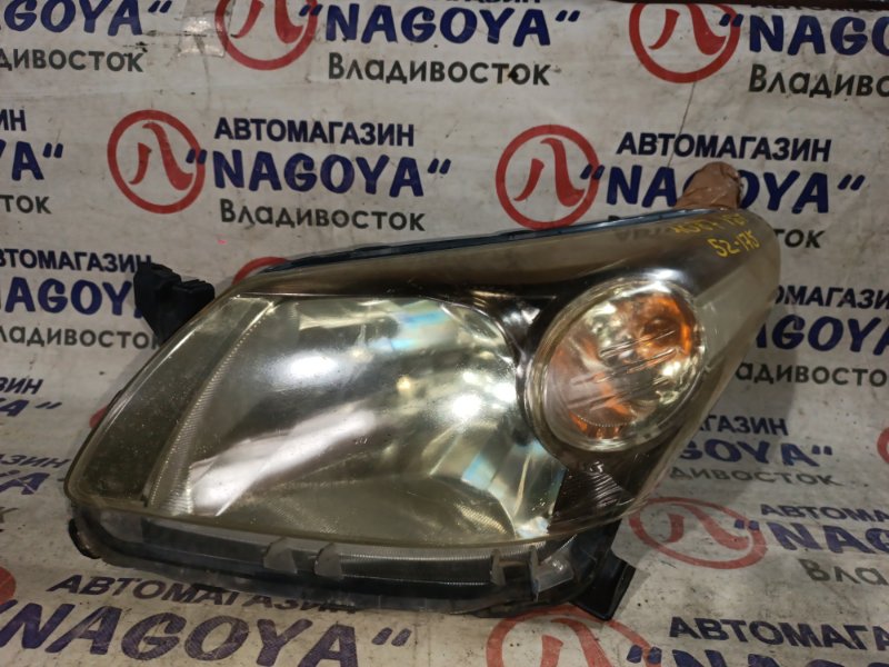 Фара Toyota Ist NCP110 1NZ-FE передняя левая 52175